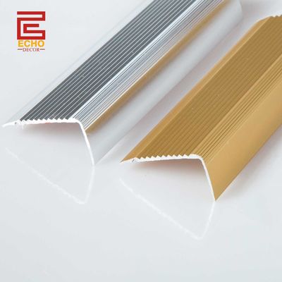 Cầu thang gạch kim loại hình L Biến cạnh Trim Step Edge Capping Striping Profiles
